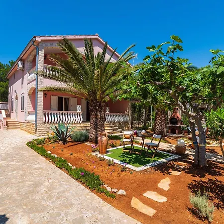 Kod Lovrica Apartament Vir