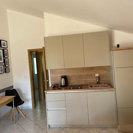 Kod Lovrica Apartament Vir