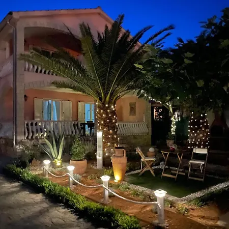 Kod Lovrica アパート ヴィル